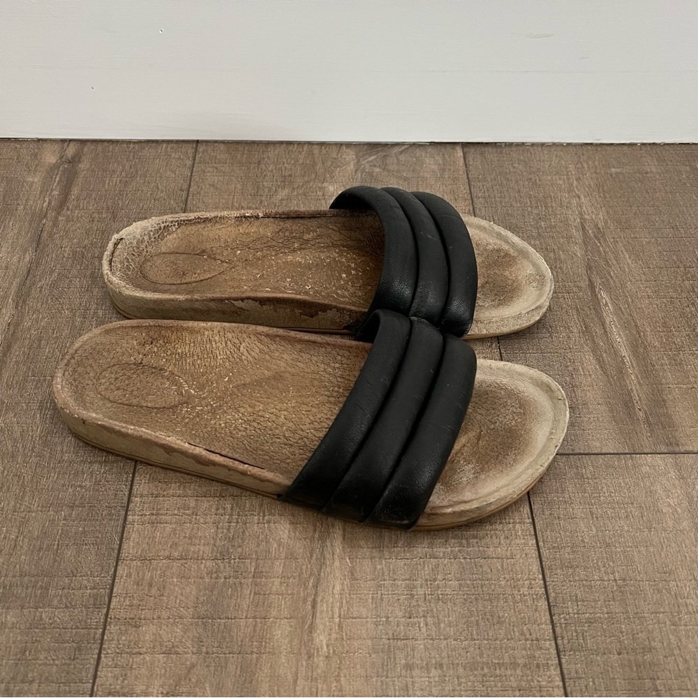 Beatrice Valenzuela Sandalia classic black puffy leather slide sandals slip-on 8